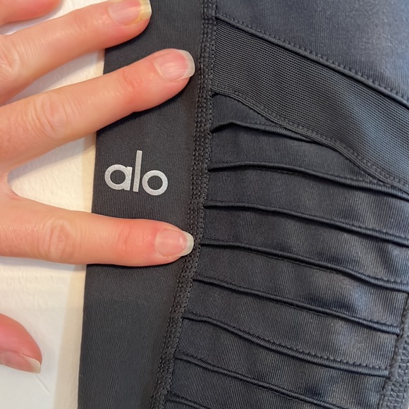 ALO Yoga High Waist Moto Legging with Mesh Inserts - Picture 4 of 7